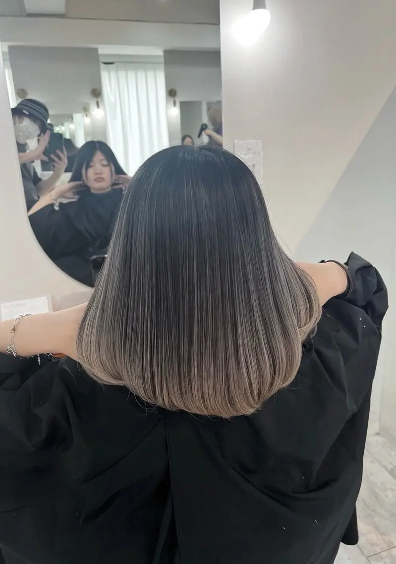 ショート カラー バレイヤージュ グレージュ レイヤーカット 指名数No.1 /NAOYAのヘアスタイル