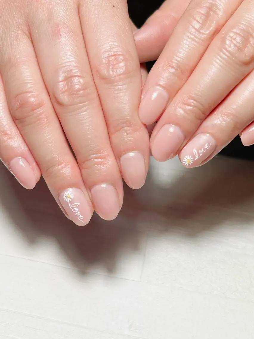 ハンドネイル💅ワンカラー(ケア込み)オフあり✨の写真