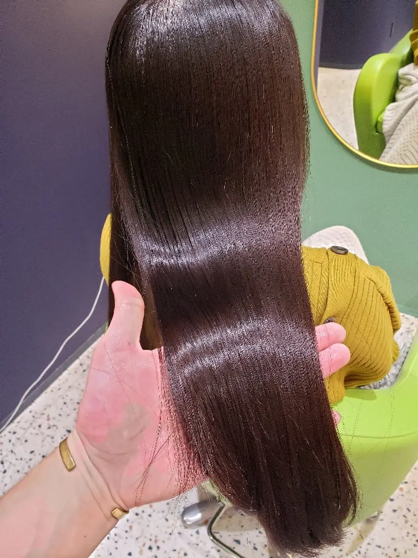 ロング 髪質改善 トリートメント 酸熱トリートメント 成瀬 弘光のヘアスタイル
