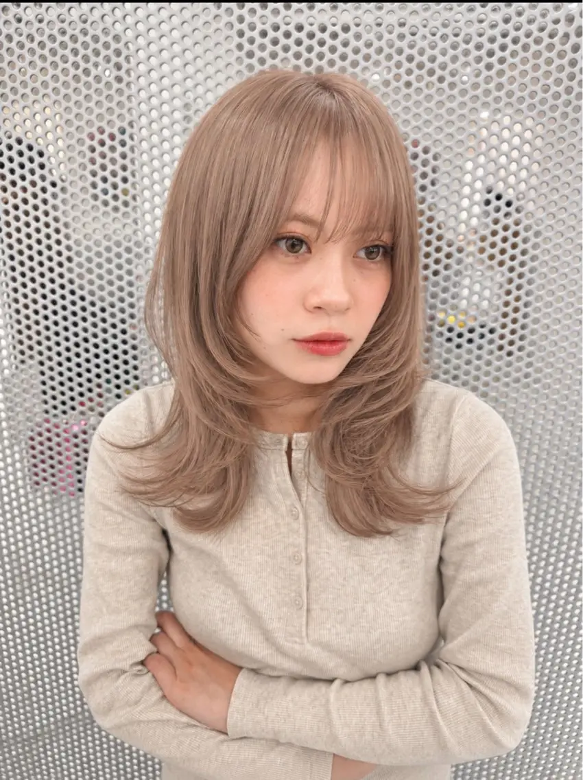ミディアム カット ヘアカラー ベージュ🤎/透明感 /ゆき🍀のヘアスタイル