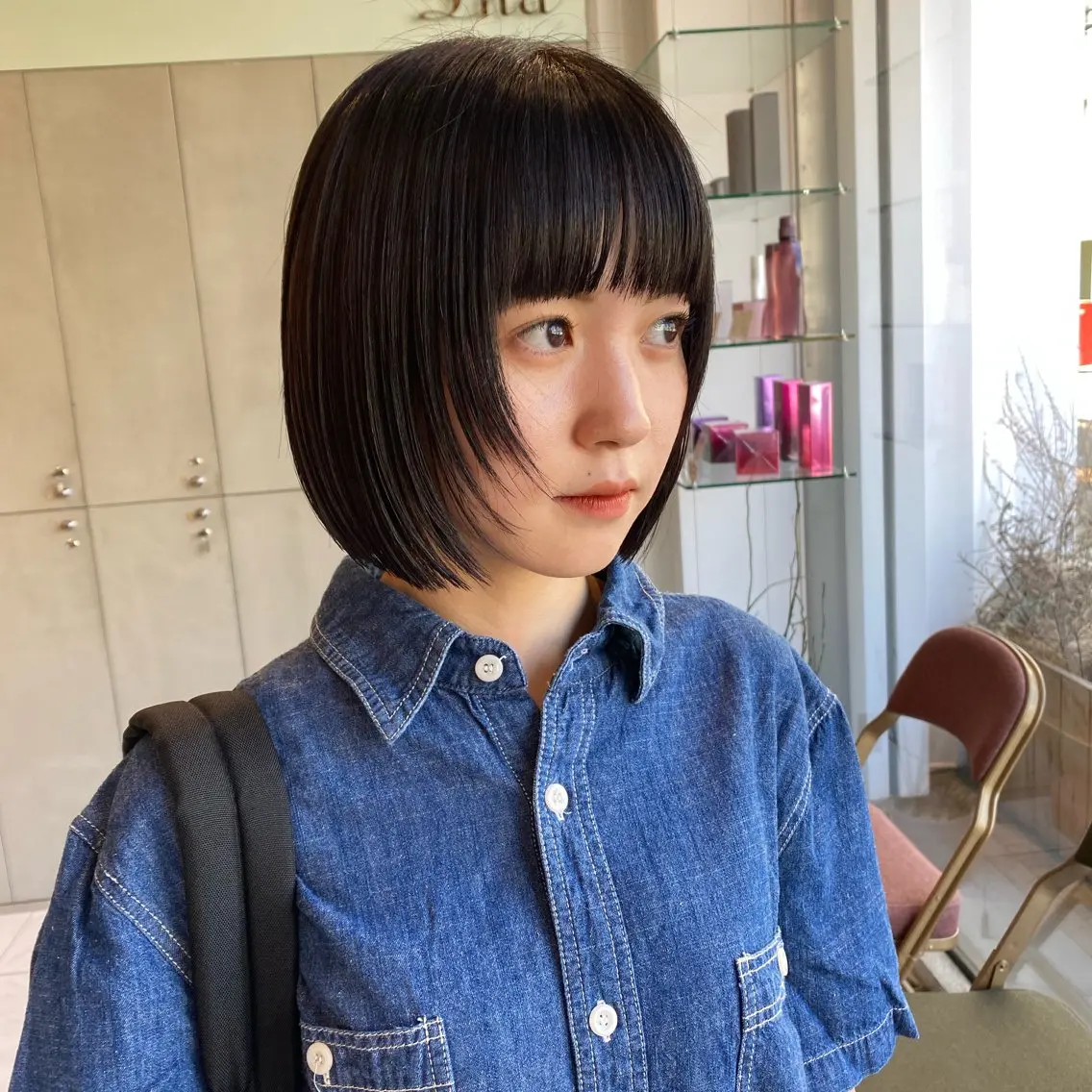 ショート ボブ 顔まわりレイヤー レイヤーカット D'na ディーナのヘアスタイル