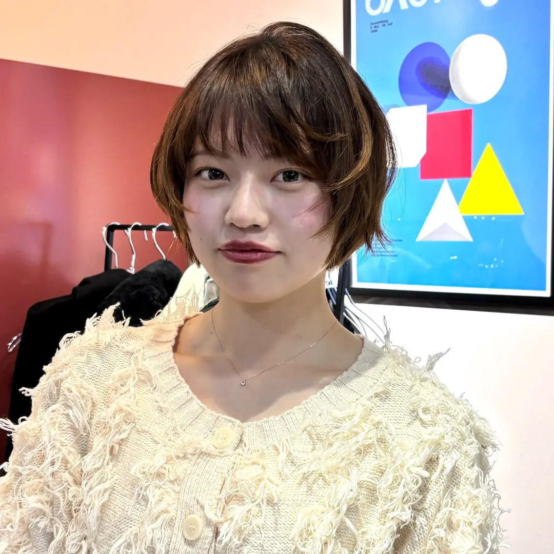 ショート ショートヘア レイヤー/ハッシュ /デザインカラーのヘアスタイル