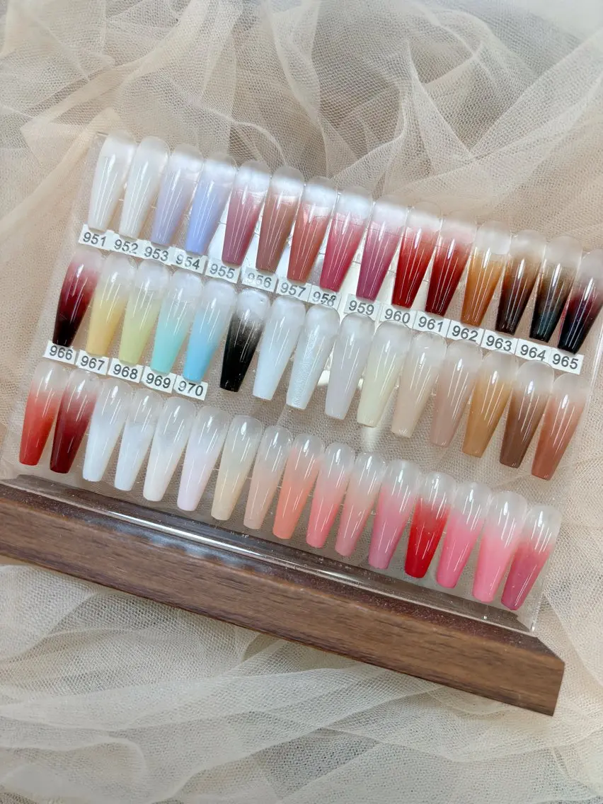 💗大人上品カラーグラ·ベビーブーマーコース【新規オフ無料】💅ハンドネイルの写真