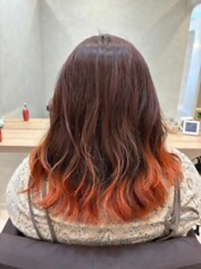 ミディアム ヘアサロン クシィのヘアスタイル