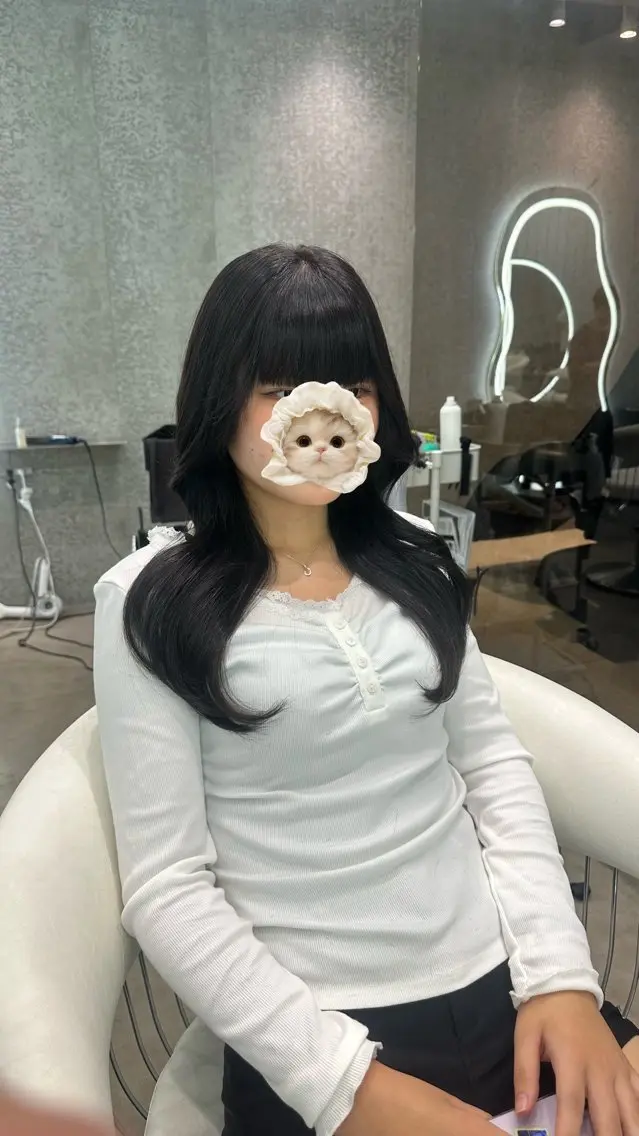 ロング くびれヘア ハッシュカット ハイレイヤー レイヤーカット カット ヘアカラー トリートメント ヘアセット 韓国レイヤー　韓国 ボブ 👑二響のヘアスタイル