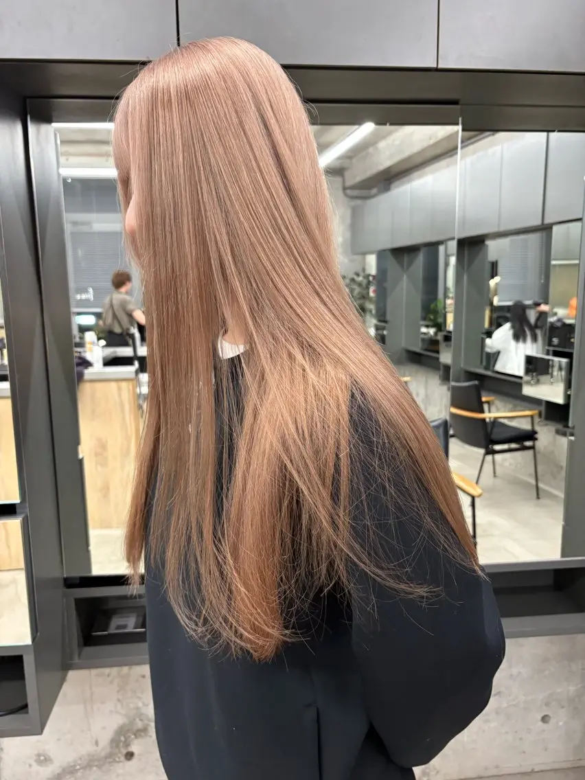ロング カラー カット ヘアカラー トリートメント Saki/レイヤー/ 柔色カラー/顔まわりのヘアスタイル