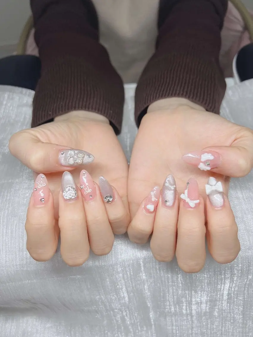 ネイル 長さ出し グラデーション 卒業式 キラキラネイル マグネットネイル Lee Nailsのネイルデザイン