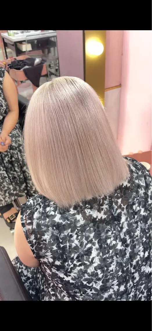 ミディアム カラー ヘアカラー トリートメント 🧸淡め透明感🧸 ミルクティー/yuのヘアスタイル