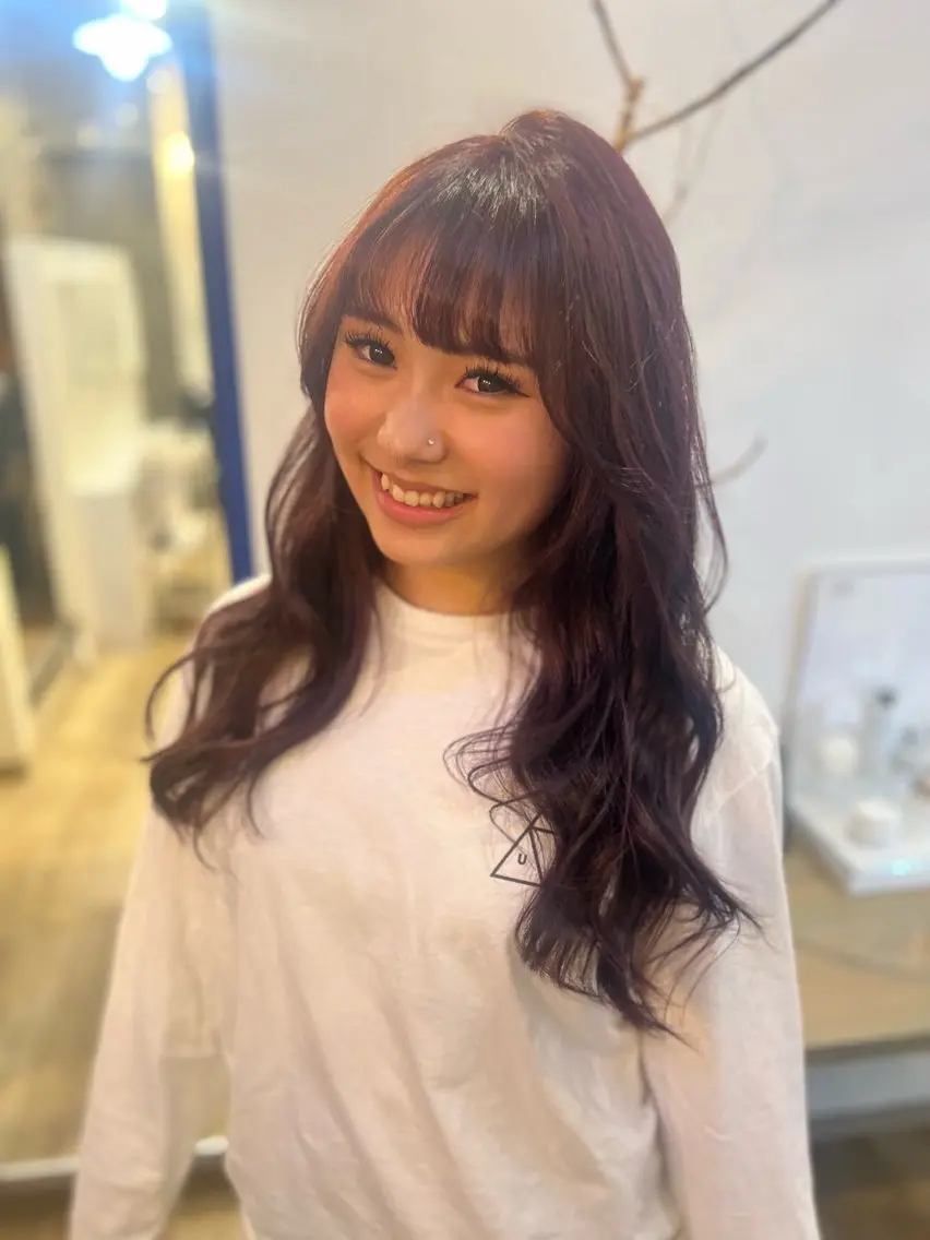ロング カラー ピンクカラー ヘアカラー トリートメント Liere Muuのヘアスタイル