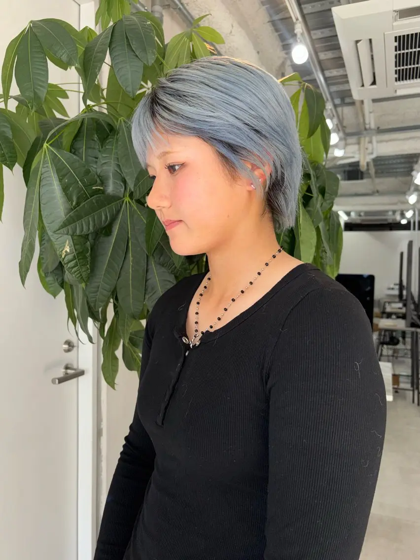 ショート カラー ヘアカラー トリートメント 透明感カラー/髪質改 善/烏丸御池/寿々乃のヘアスタイル
