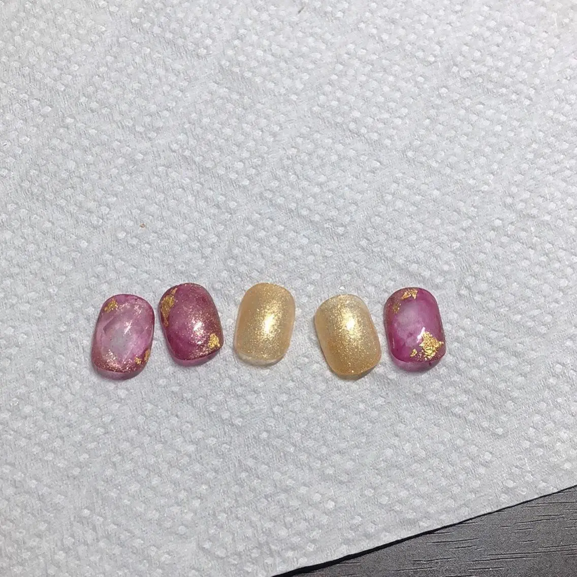 ネイル I pinknail 韓国風·持ち込み専門のネイルデザイン