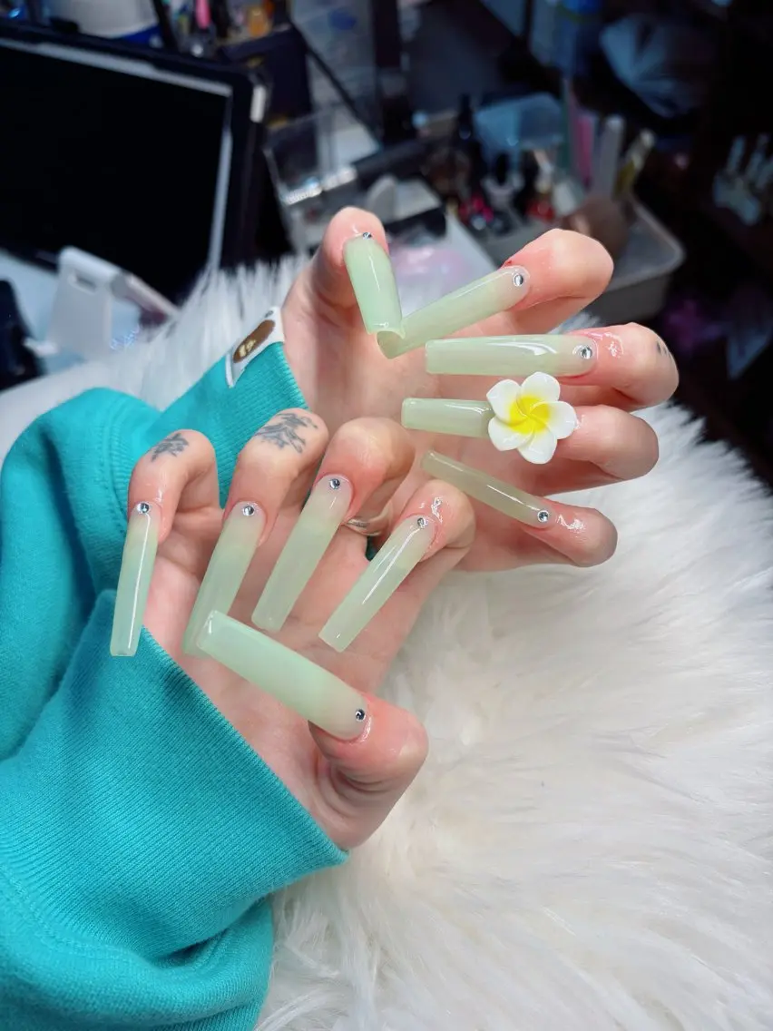 ネイル アートネイル オーロラネイル チークネイル 長さ出し フットネイル Chan nailsのネイルデザイン
