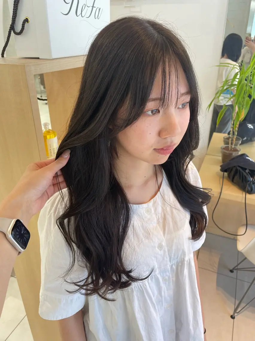 ロング 顔まわりレイヤー 姫カット 韓国風ヘア レイヤーカット ロング 🧸SAKI🎀 韓国レイヤーのヘアスタイル