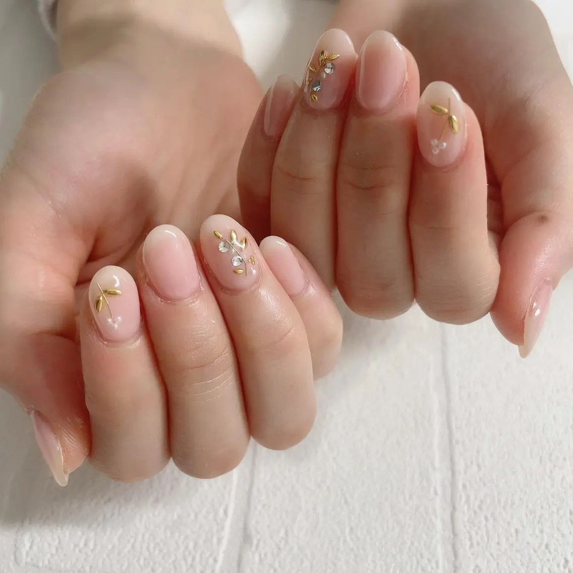 セミロング misa🌼 綱島のネイルデザイン
