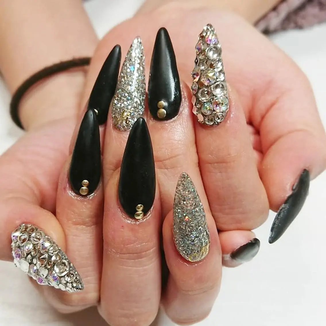 ネイル マットネイル Lilith Nailのネイルデザイン