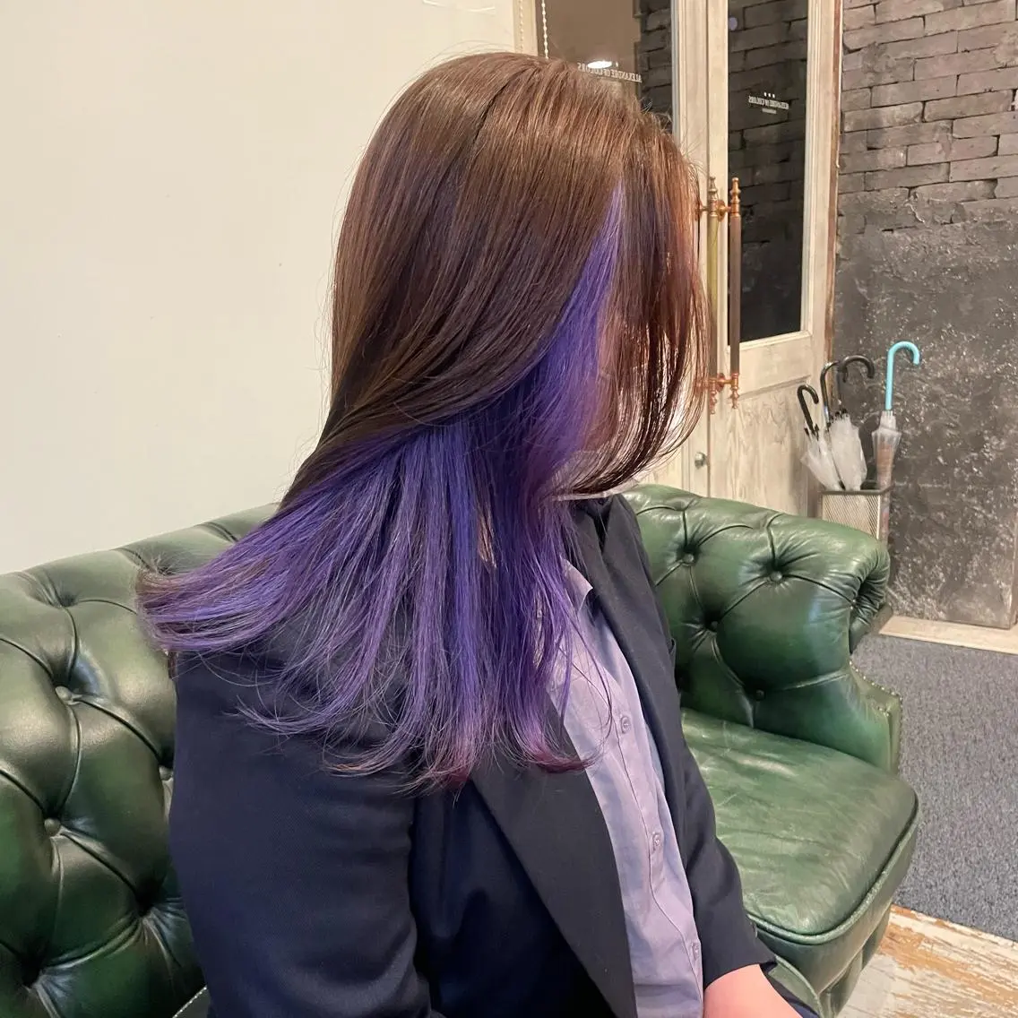 ロング ヘアカラー 山岸 朱里のヘアスタイル