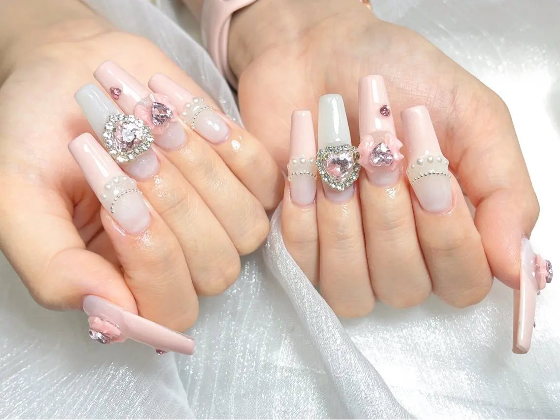 ネイル ハンドネイル 🎀ネイルサロン エクラYUI🎀のネイルデザイン