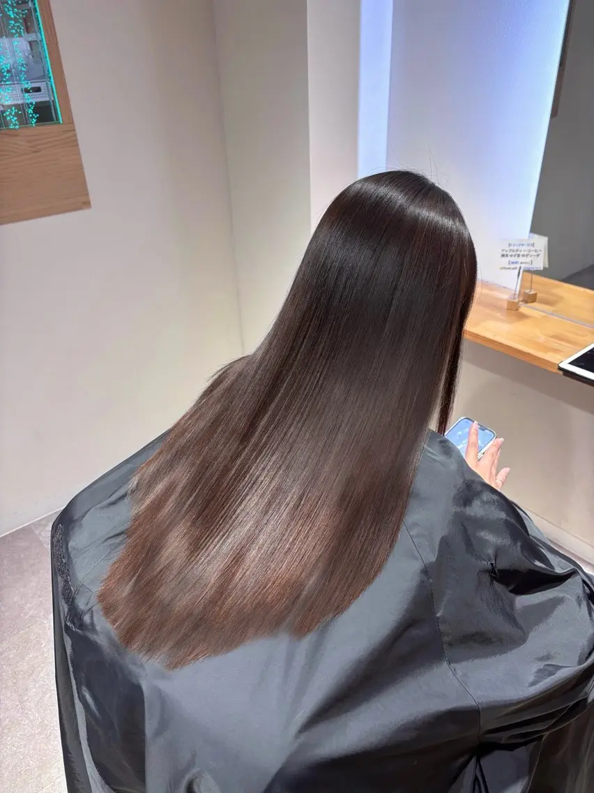 カット＋イルミナカラー＋資生堂サブリミックトリートメント【クセうねりを抑えてしなやかでまとまりのある髪に】の写真
