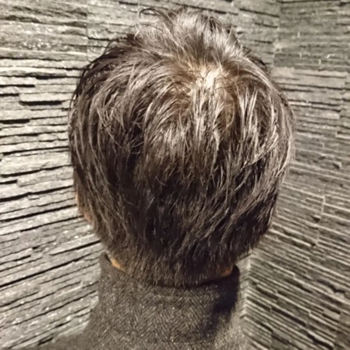 ミディアム BroTokyo マルのヘアスタイル