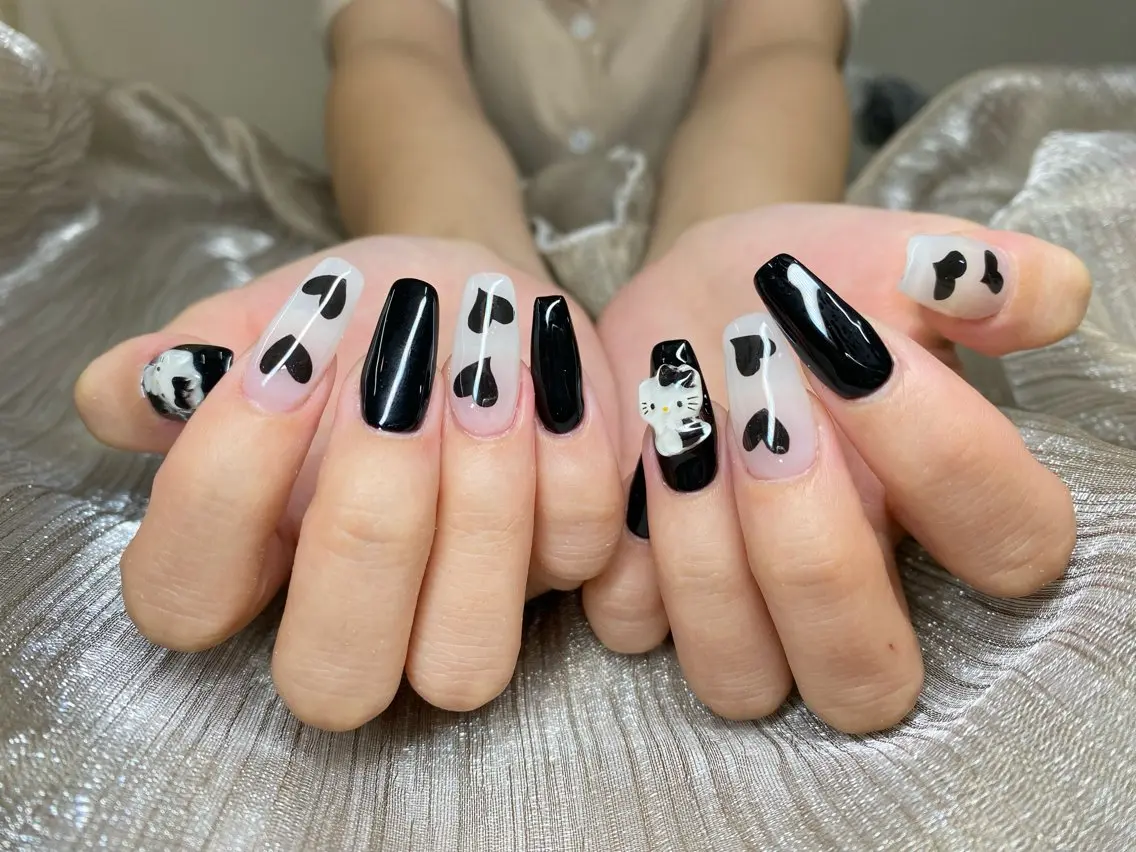 ロング 🎀MO MO🎀のネイルデザイン