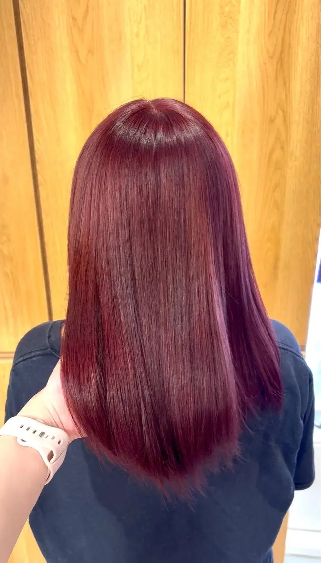 セミロング ナガヨ ユウカのヘアスタイル