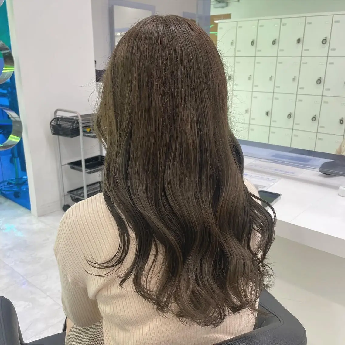 カラー 暗髪透明感ヘア🩶 銀座TUNEのヘアスタイル