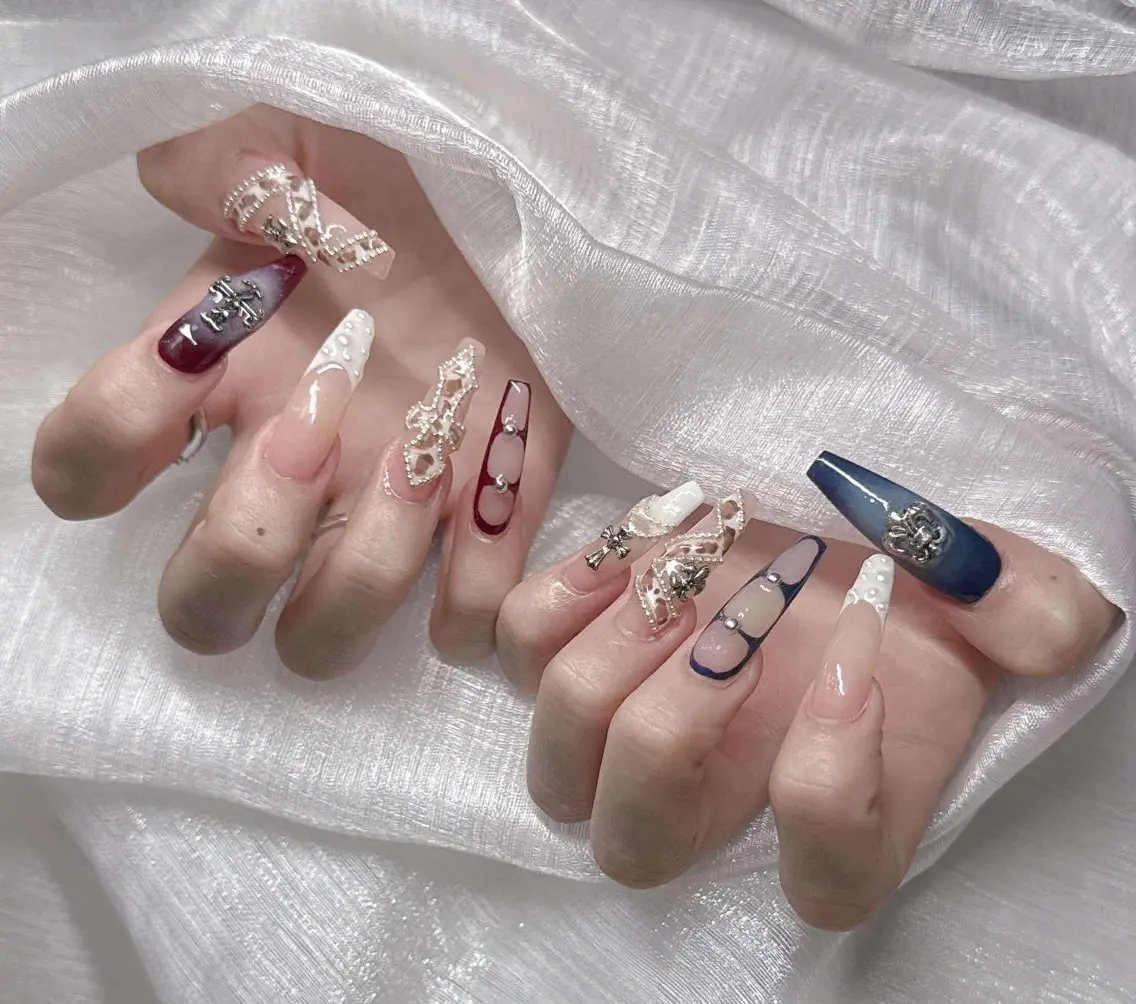 ネイル 長さ出し グラデーション 卒業式 キラキラネイル マグネットネイル ハンドネイル Lee Nailsのネイルデザイン