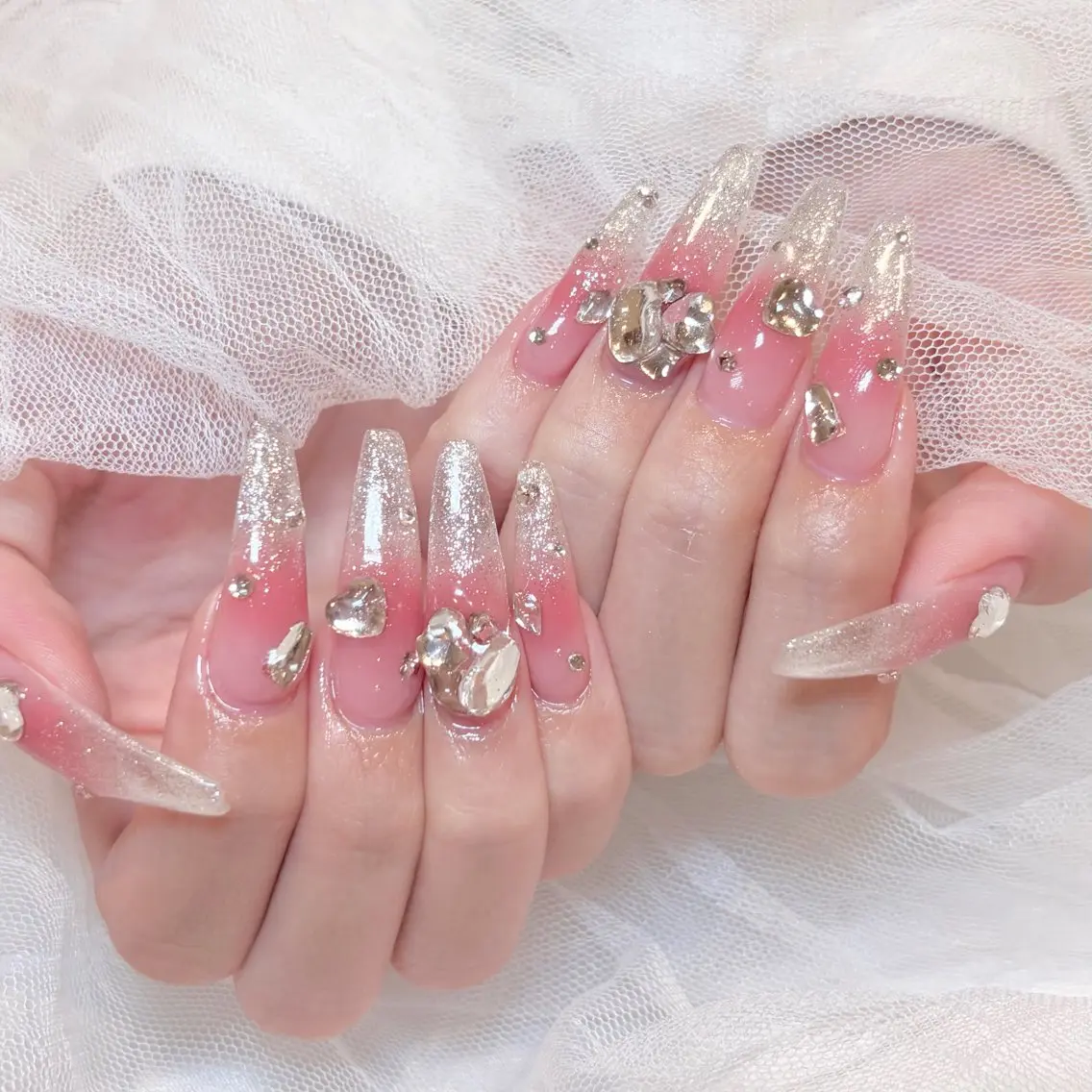 ネイル チークネイル グラデーション ハンドネイル ハンドケア SALON JiJi ruruのネイルデザイン