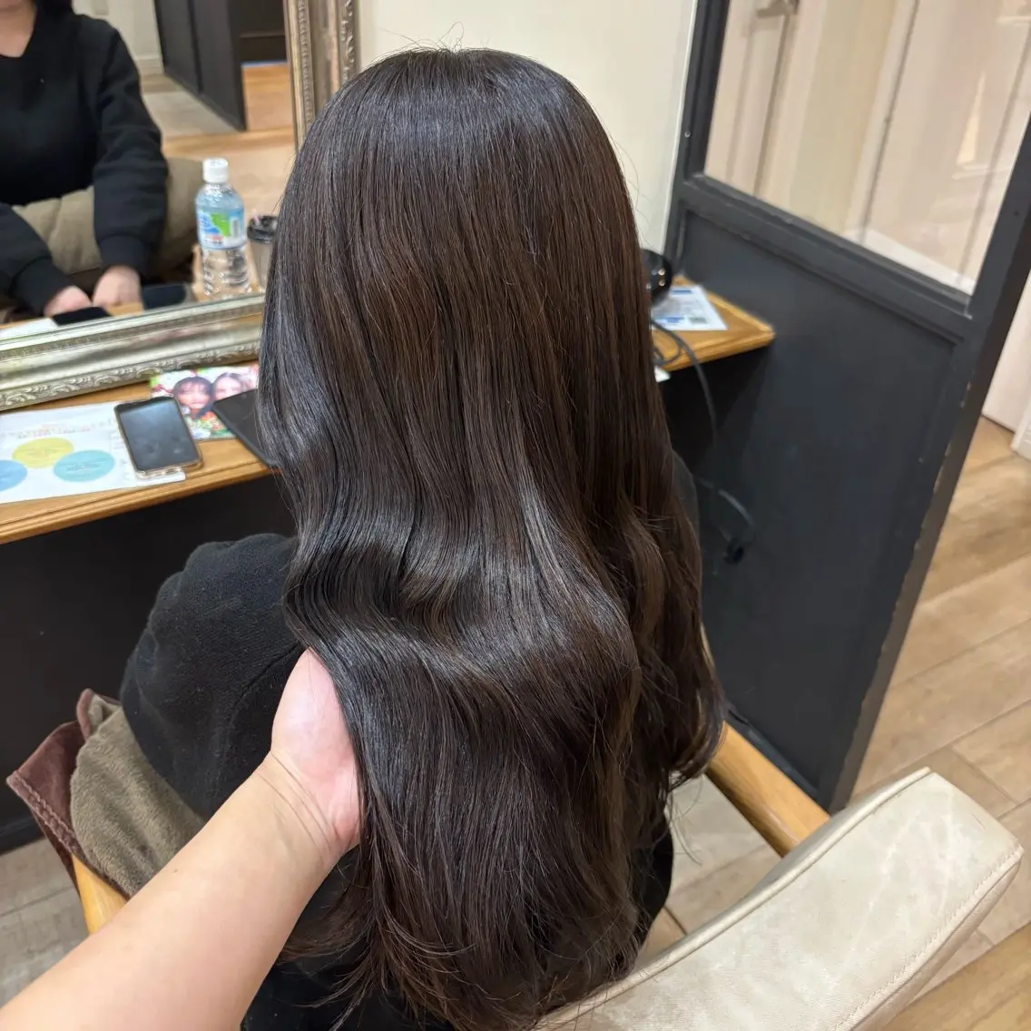 カラー ヘアカラー トリートメント しおり🍬 KOKORO🤍のヘアスタイル