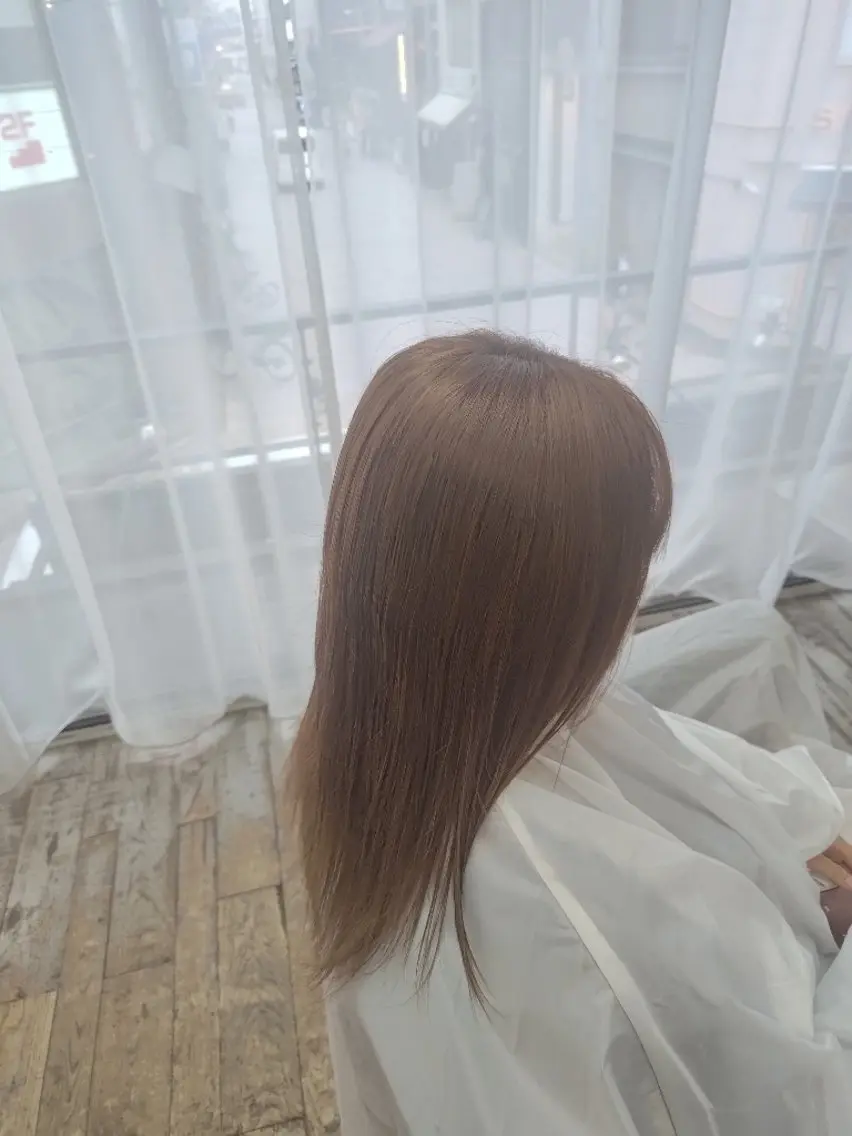 ミディアム カラー ブリーチ 〇21時〜カット専門 河野　恭太のヘアスタイル