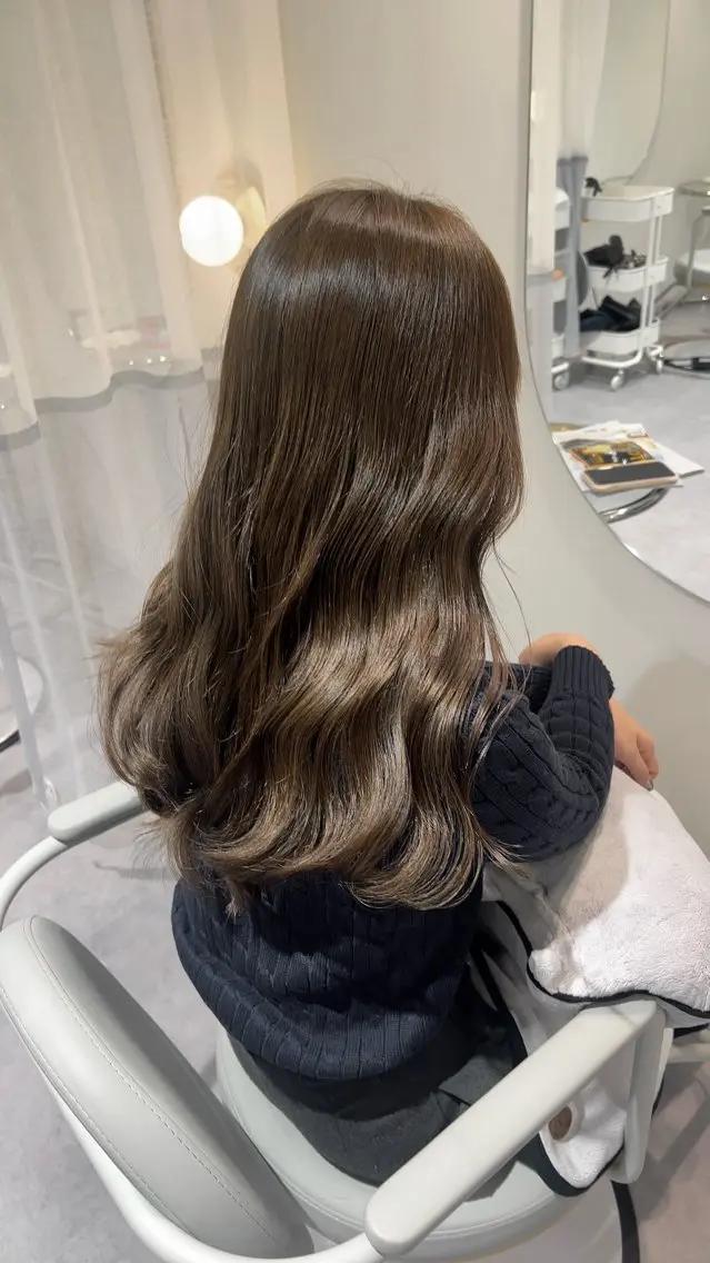 ロング カラー 近藤 若菜のヘアスタイル