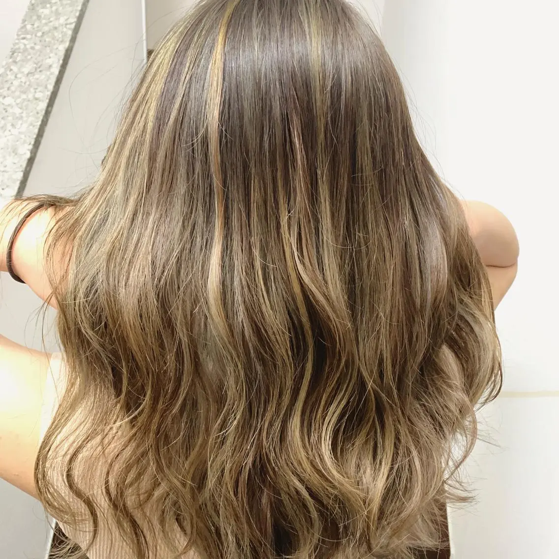 セミロング 3Dハイライト ハイライト ヘアカラー トリートメント ハイトーン得意😍 Lumiereのヘアスタイル