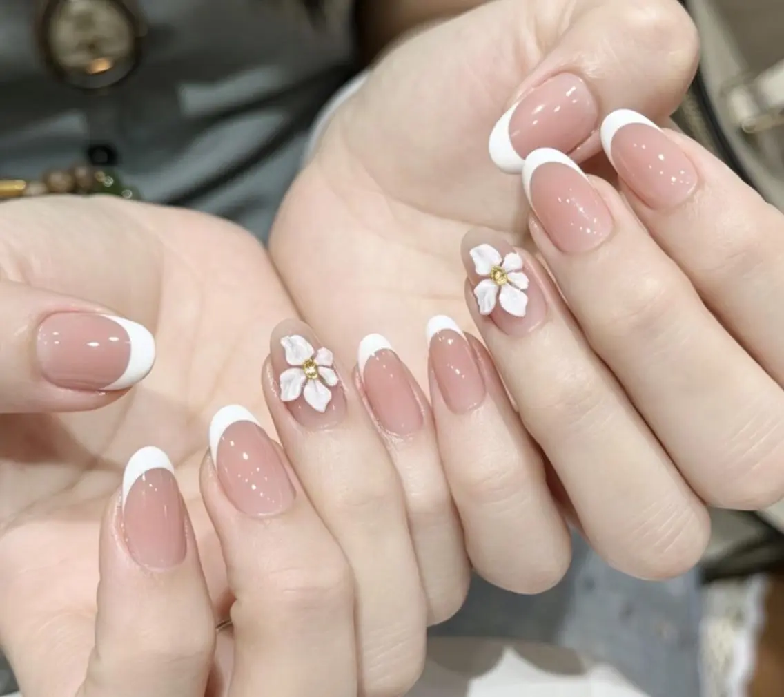 ネイル ハンドネイル 🎀 NaNa_nailのネイルデザイン