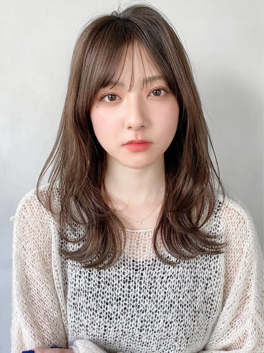セミロング カラー 勝河 怜楊のヘアスタイル