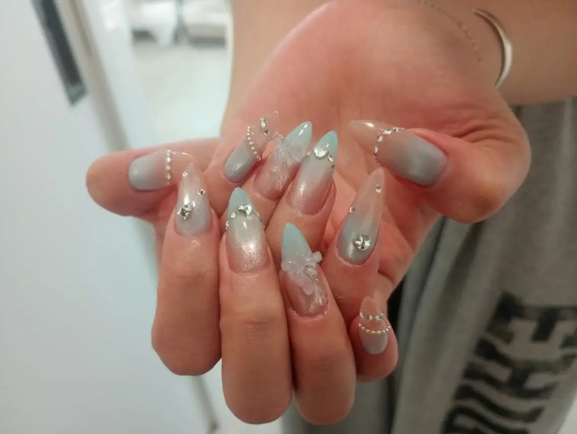 ネイル フレンチネイル ジェルネイル ガラスフレンチ 韓国ネイル マグネットネイル ハンドネイル ハンドケア The  Nail 新大久保店のネイルデザイン