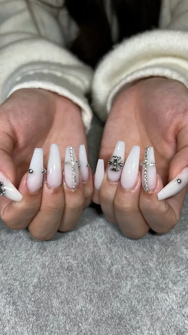 ネイル 𝐧𝐚𝐢𝐥 𝐌𝐢𝐖𝐢𝐢のネイルデザイン