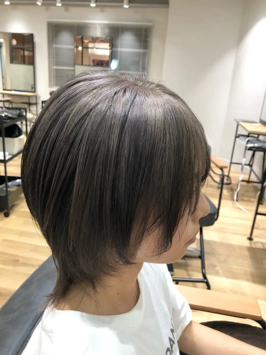 こうやま みるのヘアスタイル