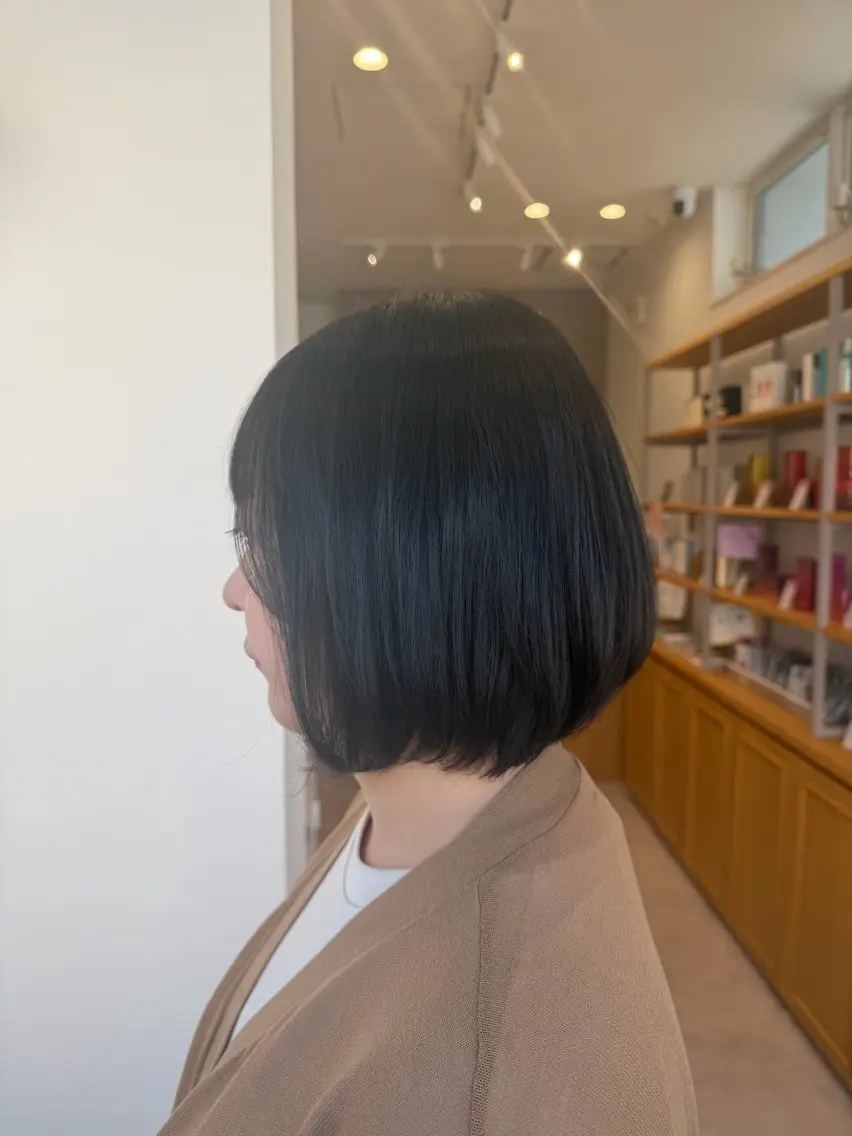 ショート カラー 小林 千咲都のヘアスタイル