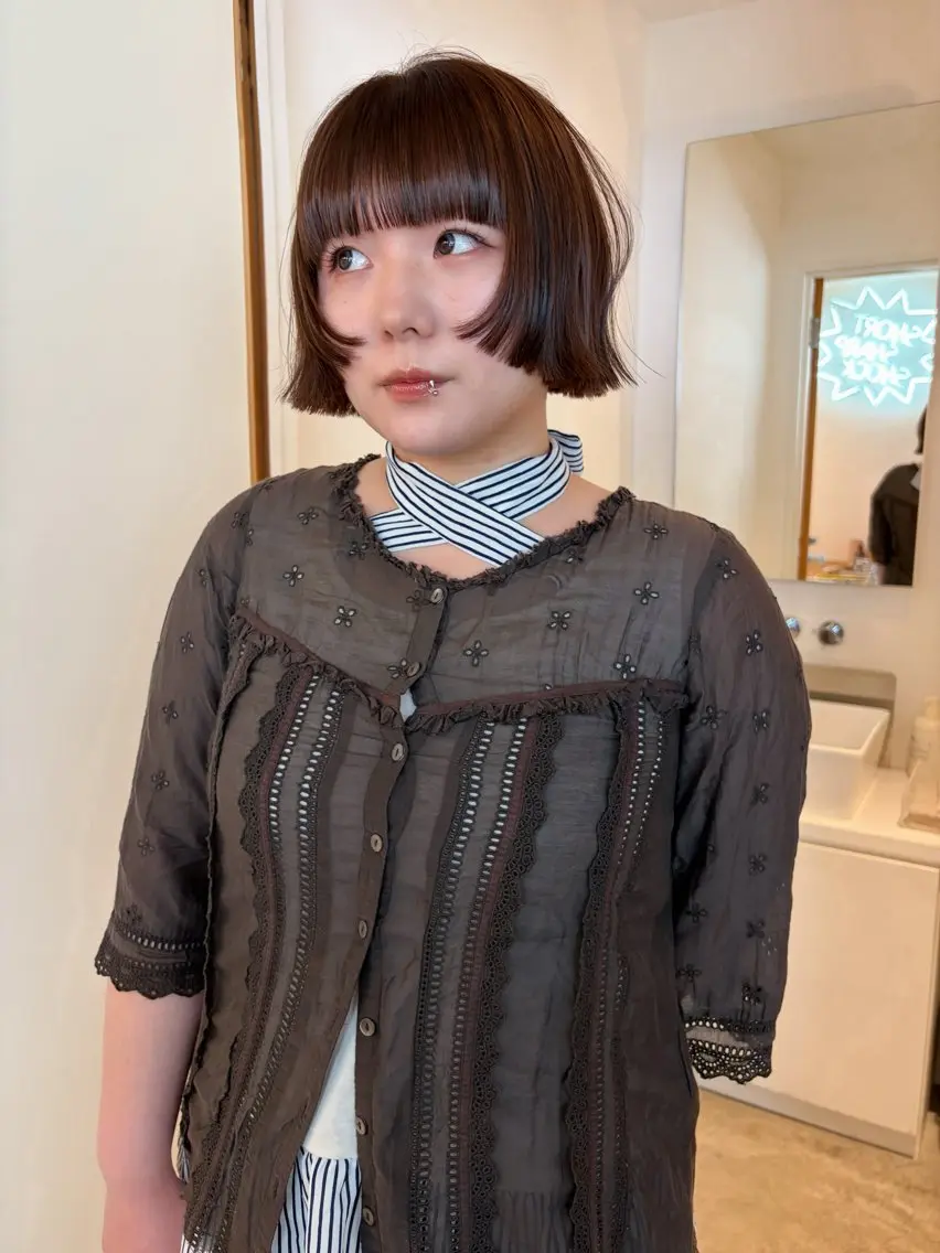 ショート ボブ カット ヘアカラー Luca🟠 透明感カラーのヘアスタイル