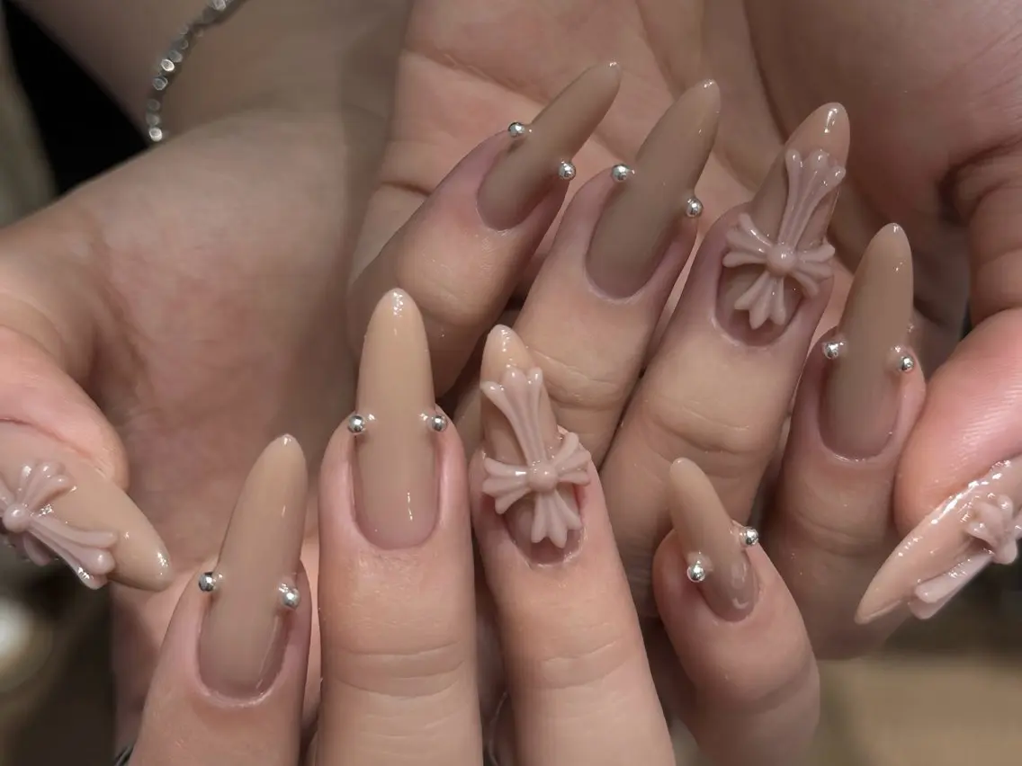 ネイル オーロラネイル 長さ出し フレンチネイル ジェルネイル ガラスフレンチ Rela・S NAILのネイルデザイン