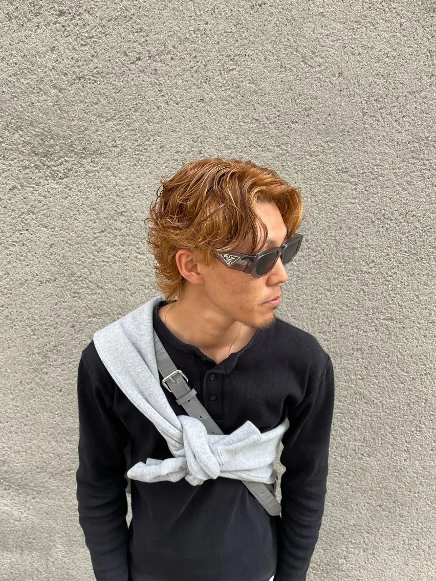 カラー パーマ メンズ メンズハイライト メンズパーマ ハイライトカラー 外国人風カラー カット ヘアカラー パーマ トリートメント 慎太朗/パーマ/ボブ /センターパートのヘアスタイル