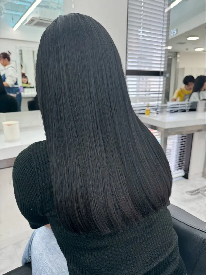ロング 曲がる縮毛矯正✨️ パーマ🌀 晃哉‎のヘアスタイル