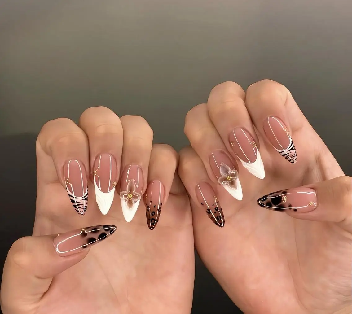 ネイル オーロラネイル チークネイル フットネイル ジェルネイル 韓国ネイル ハンドネイル H.baby Nail Salonのネイルデザイン
