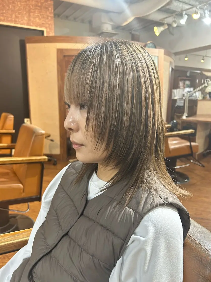 ミディアム カラー 顔周りカット レイヤーカット カット ヘアカラー 艶髪/髪質改善/ レイヤー/鈴木慎一のヘアスタイル