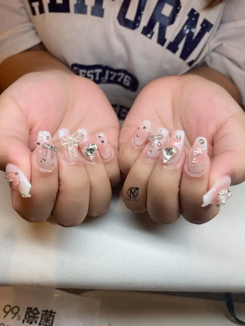 ネイル ボルドー ブラウン チークネイル ドット フットネイル ハンドネイル Ruby Nail 霞ヶ関店のネイルデザイン