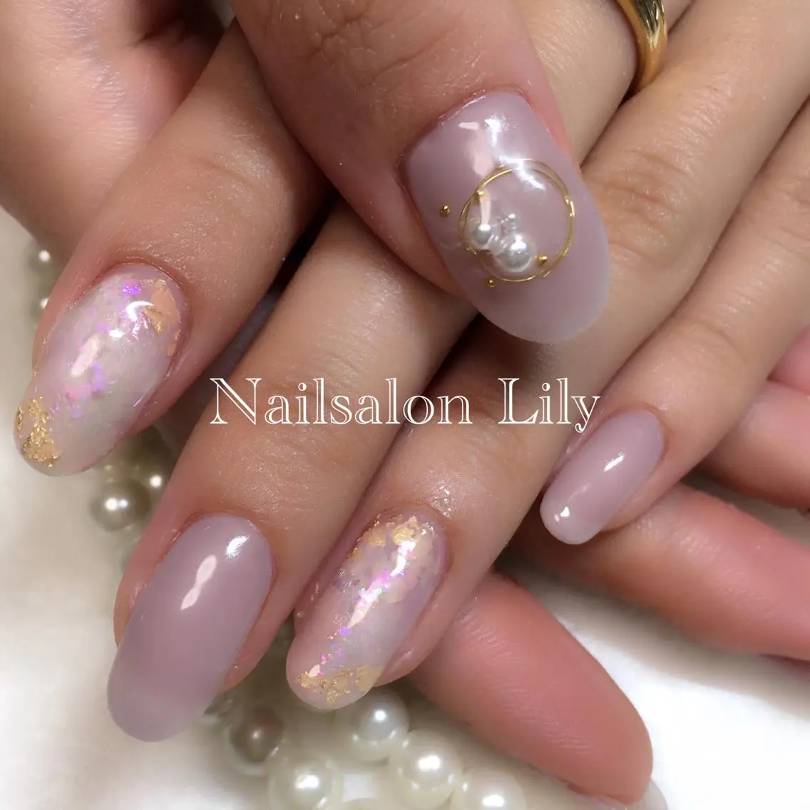 ネイル キラキラネイル Lily*nail 🌻Mii🌻のネイルデザイン