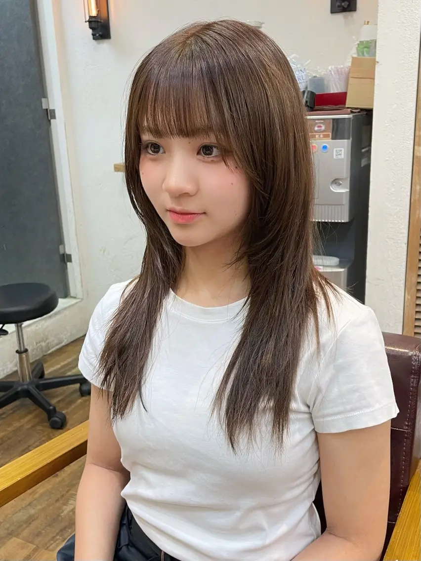 ロング カラー カット ヘアカラー トリートメント リベルテ新宿 顔周りレイヤー/艶髪のヘアスタイル