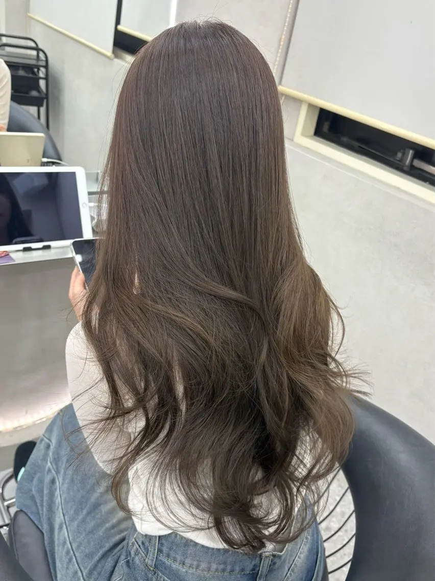ロング カラー ヘアアレンジ カット ヘアカラー fumika🎀 ベージュのヘアスタイル