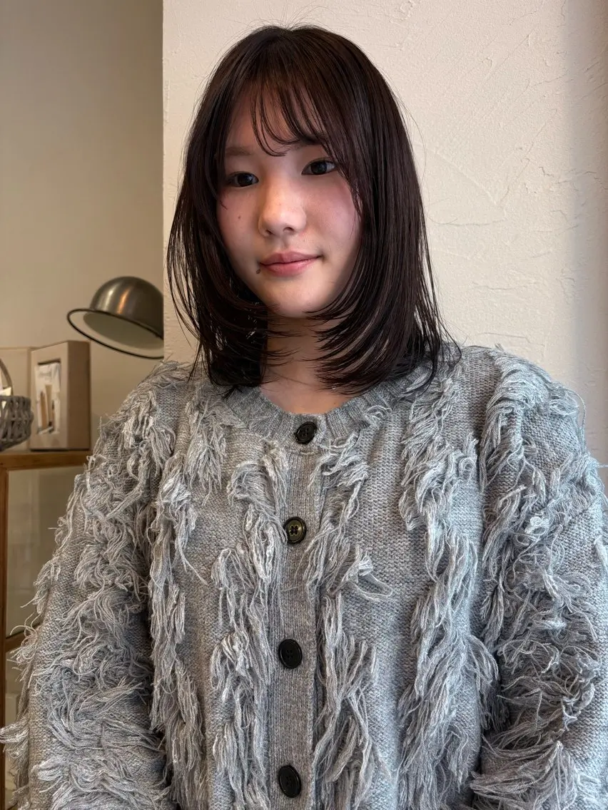 ミディアム 成澤 凜花のヘアスタイル