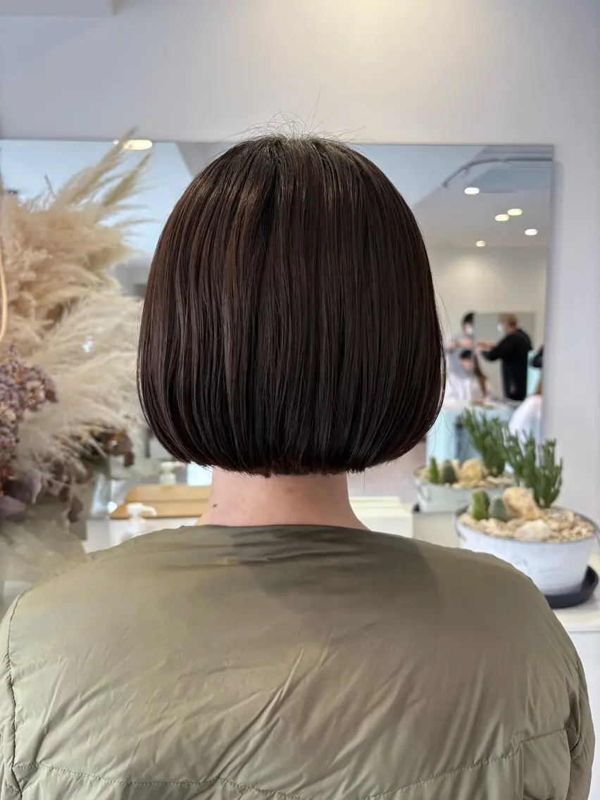 ショート ボブ 小泉 萌詠のヘアスタイル